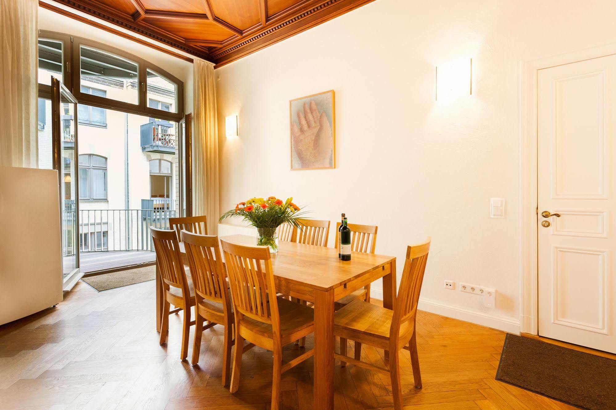 Aptc Downtown Monument4rent Near Checkpoint Charlie Apartment Berlin