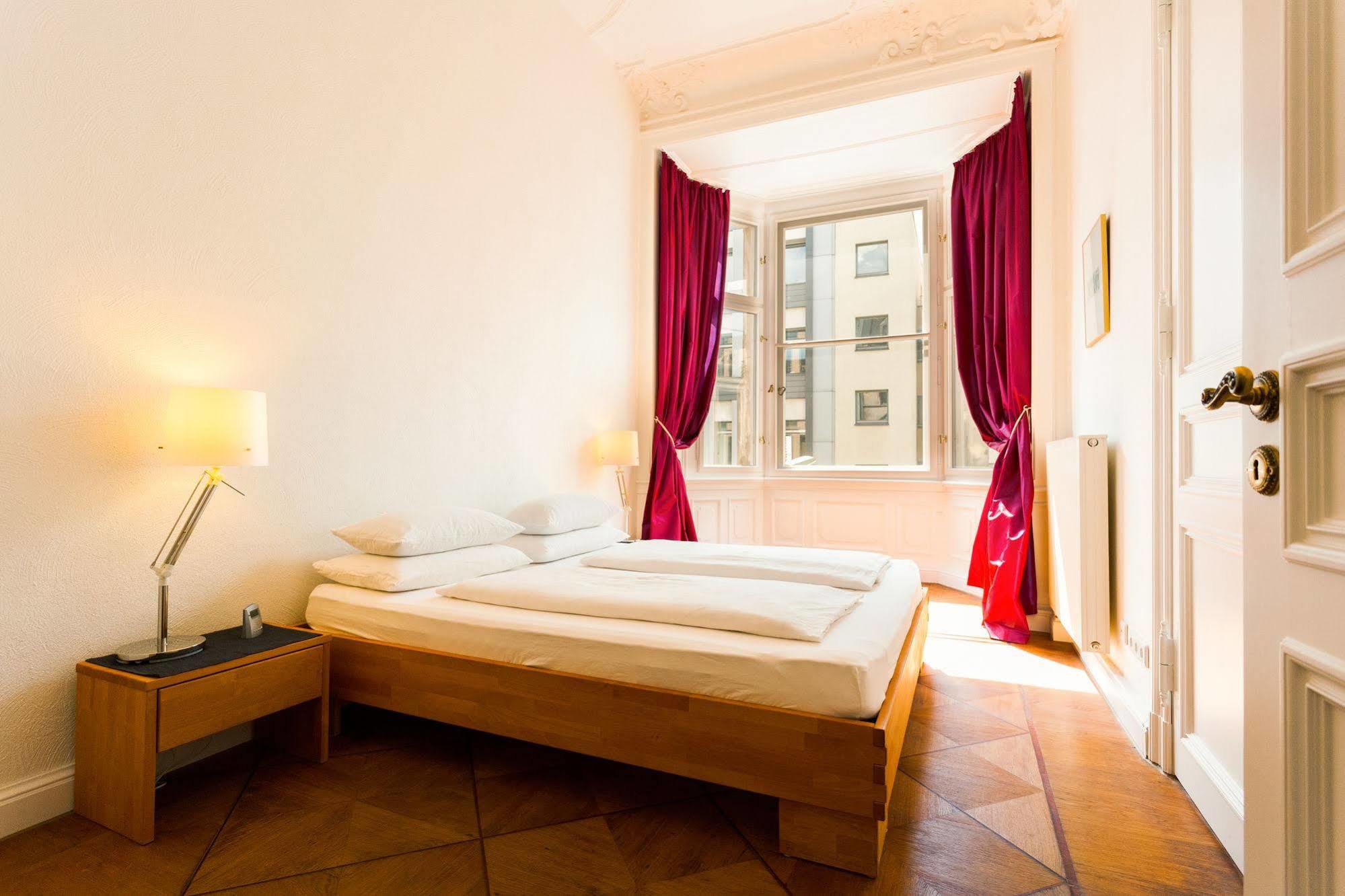 Apartment Aptc Downtown Monument4rent Near Checkpoint Charlie *
