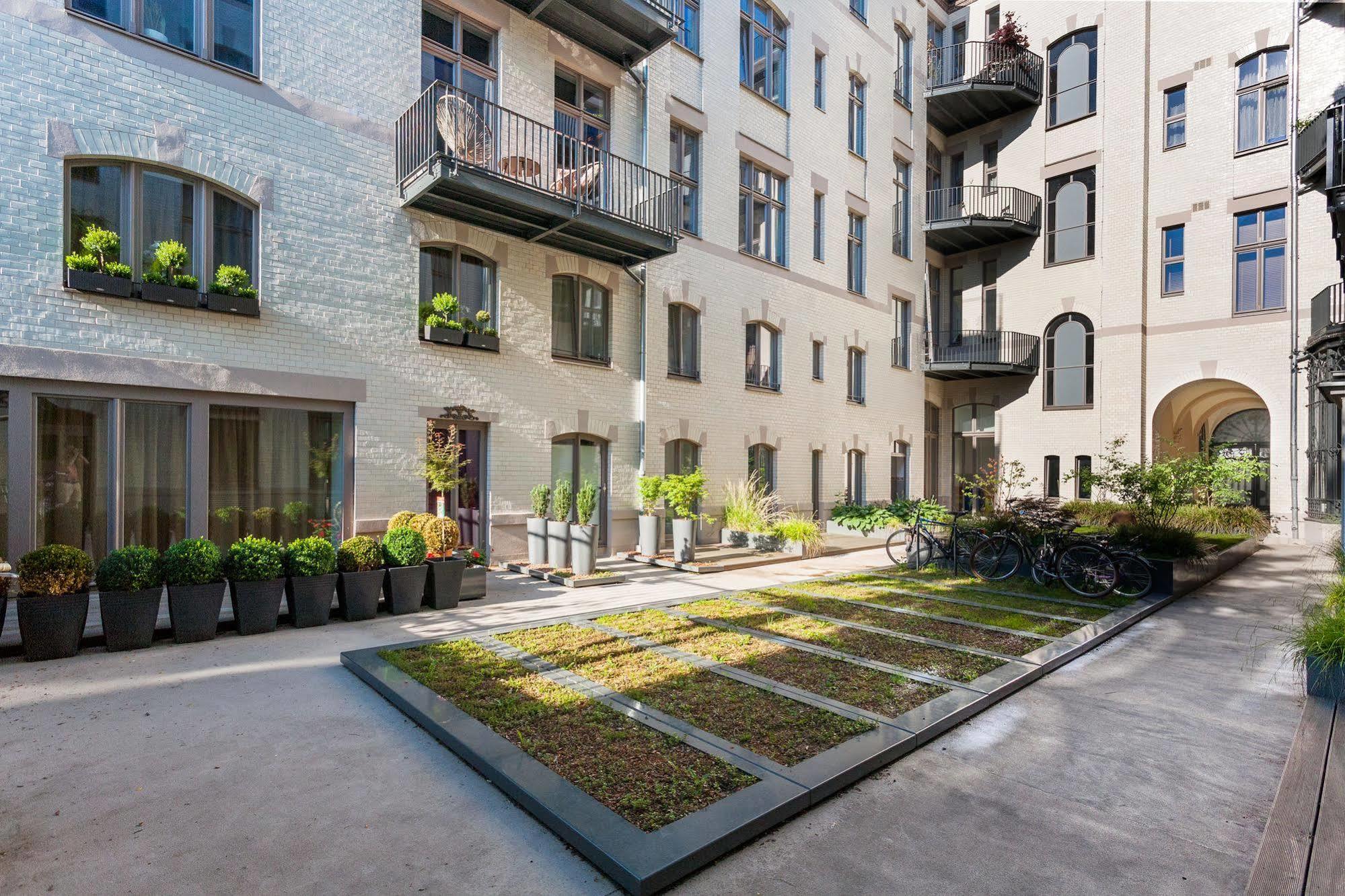 Aptc Downtown Monument4rent Near Checkpoint Charlie