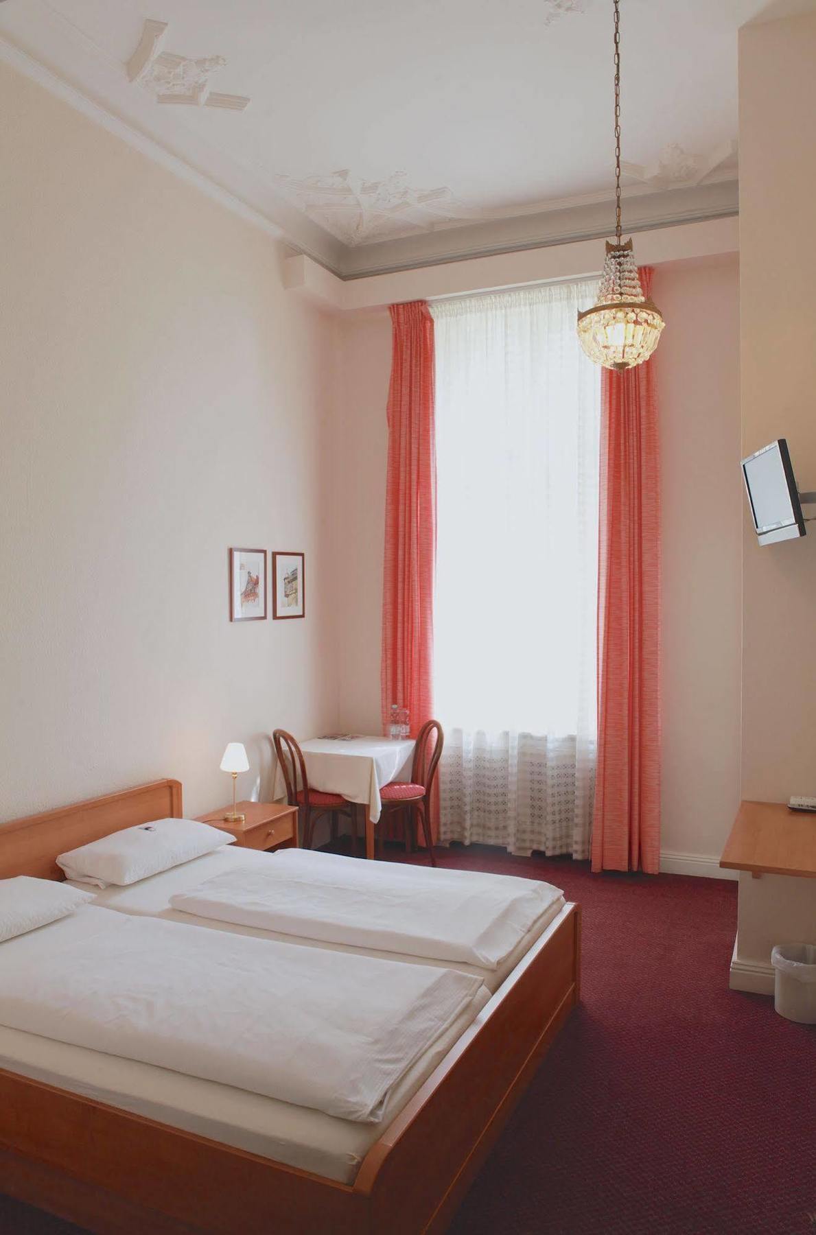 Fasanenhaus Gasthof 3*