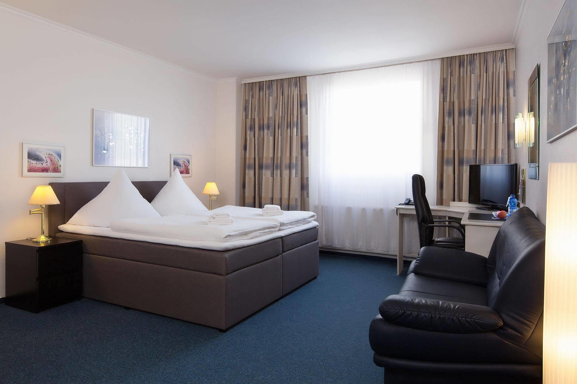 Berliner Baer Hotel 3*
