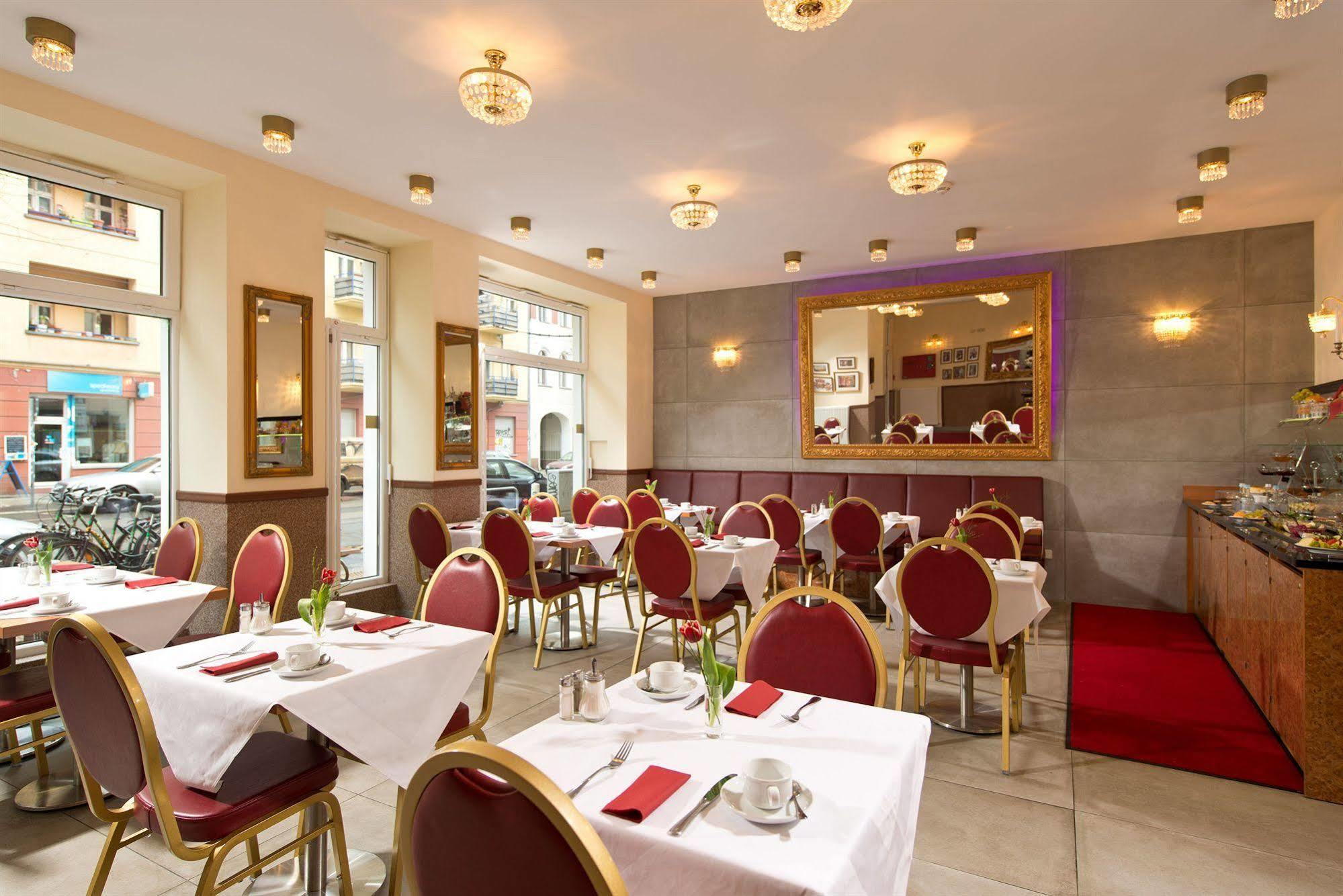 Hotel & Zarenhof Friedrichshain 3*