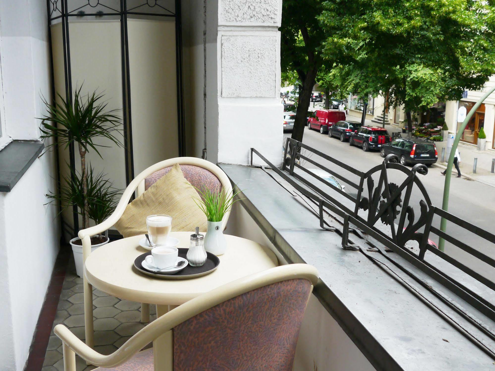 Astrid Am Kurfürstendamm