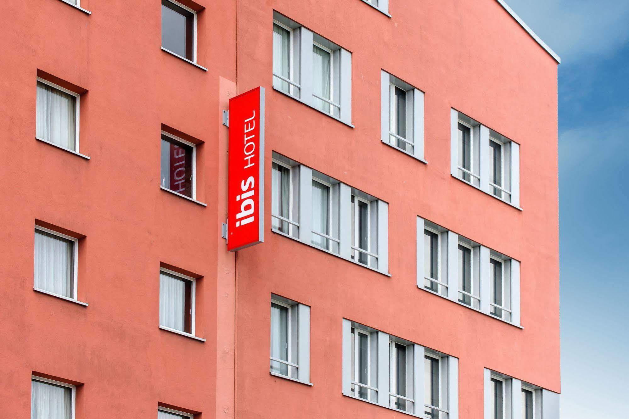 Hotel Me And All East Side, By Hyatt 4*