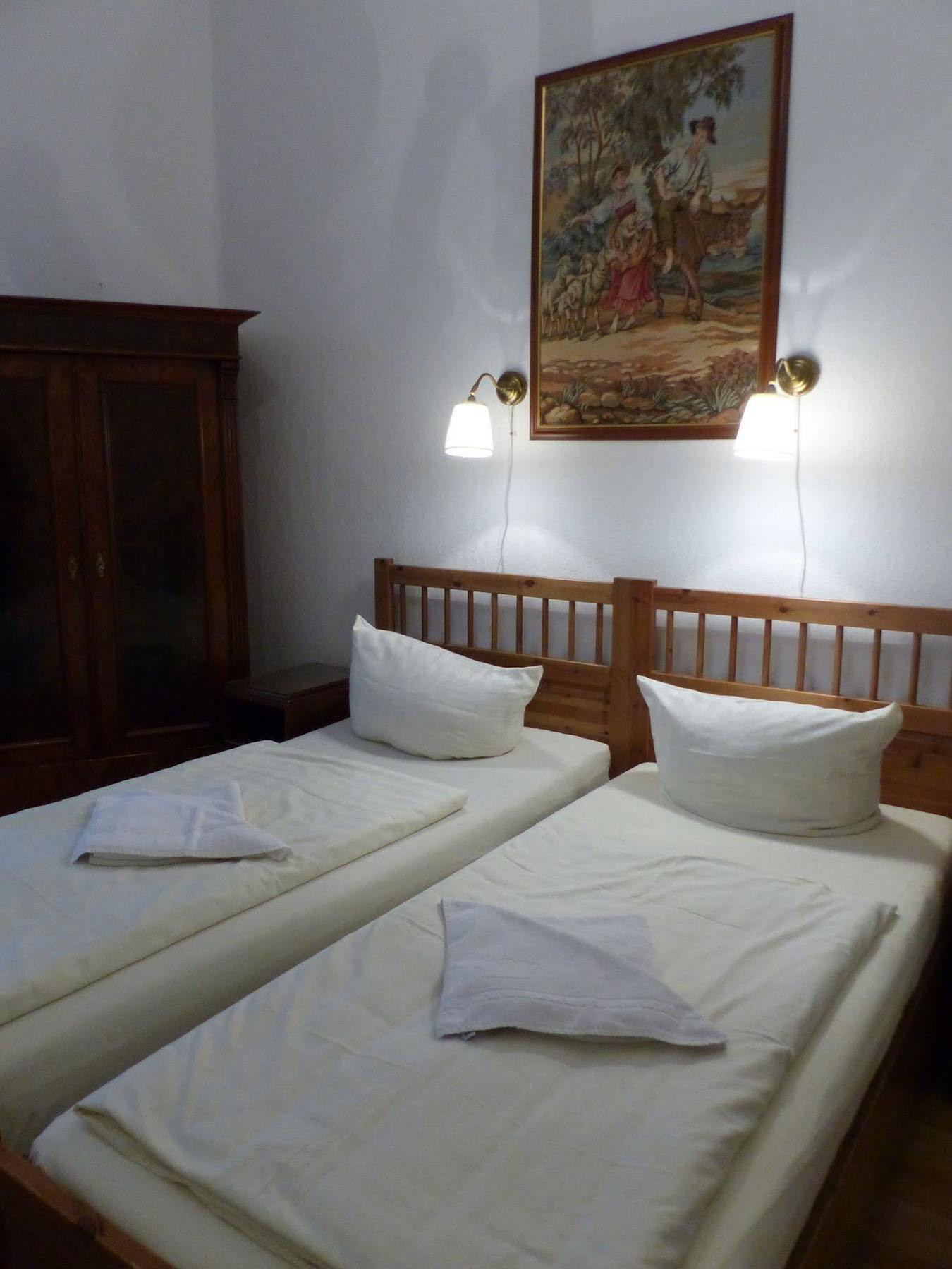 Guest house Waizenegger Am Kurfuerstendamm 2*