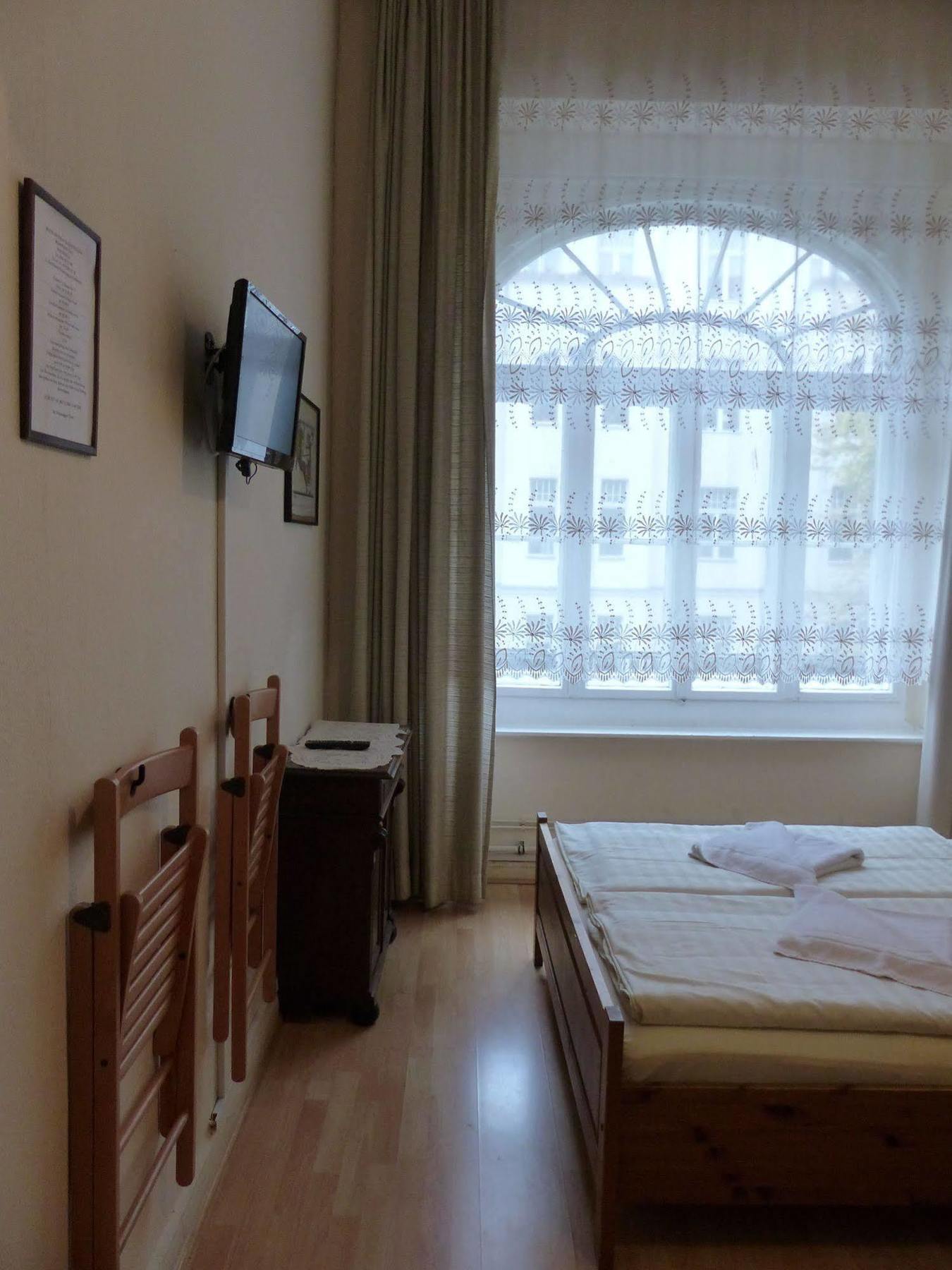 Guest house Waizenegger Am Kurfuerstendamm 2*