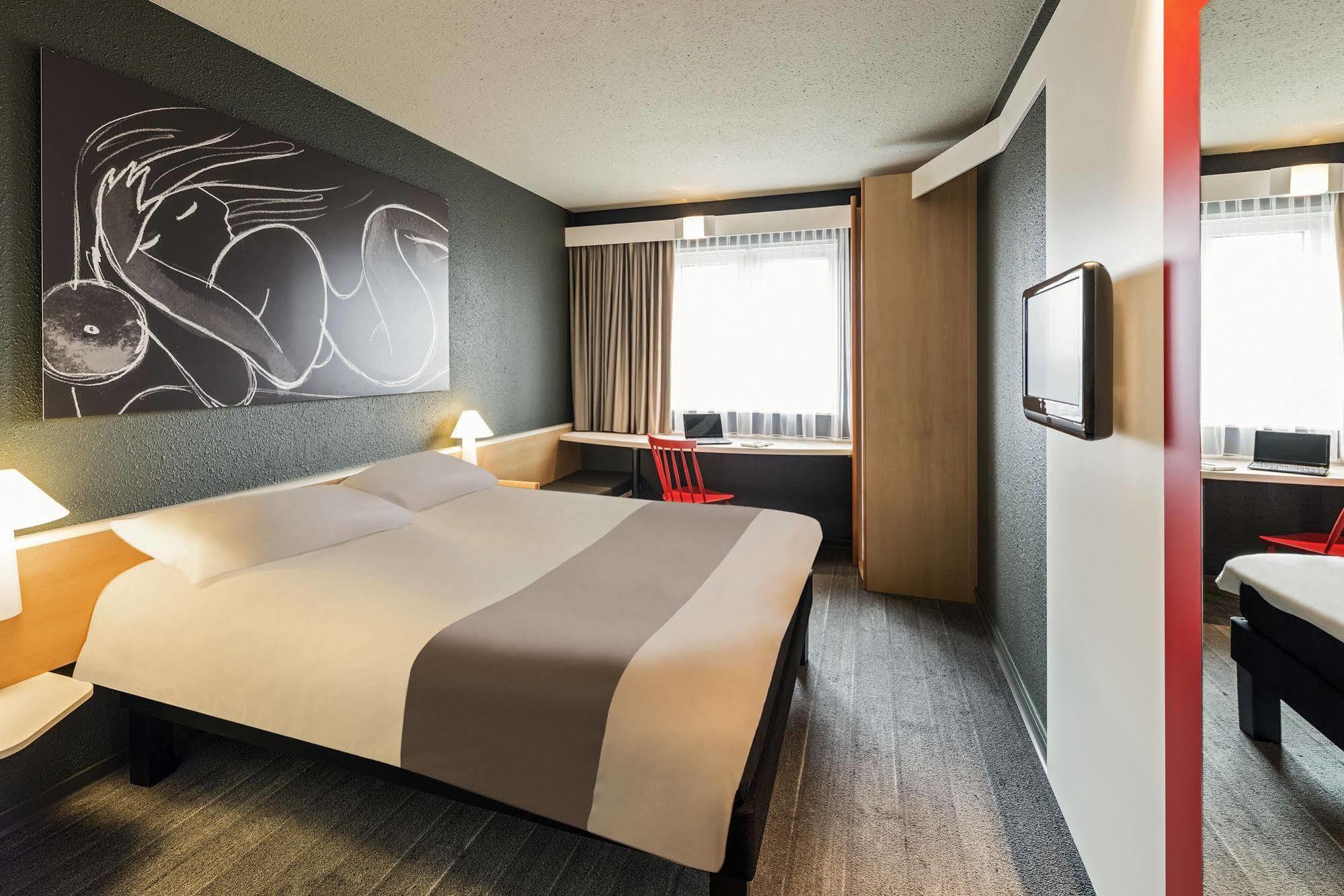 Ibis Spandau Hotel 2*