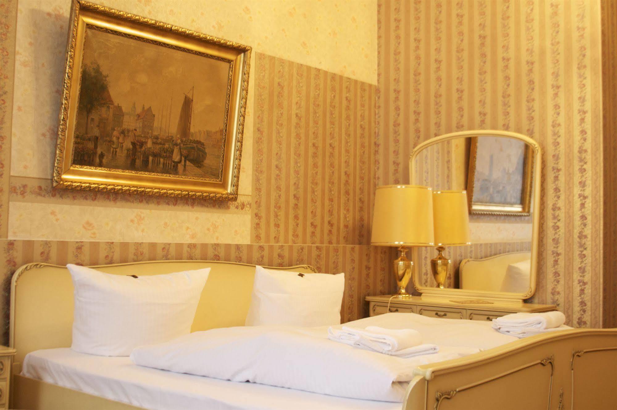 Alte Galerie Am Kudamm Hotel 3*