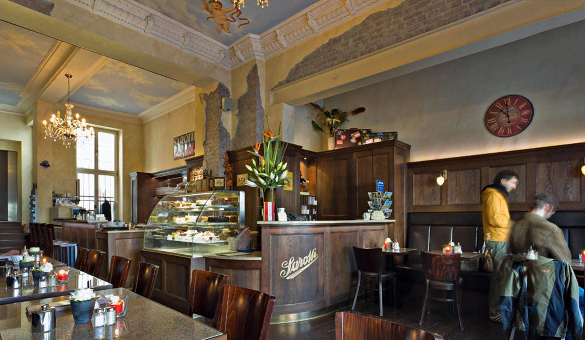 Sarotti-hofe Hotel 3*