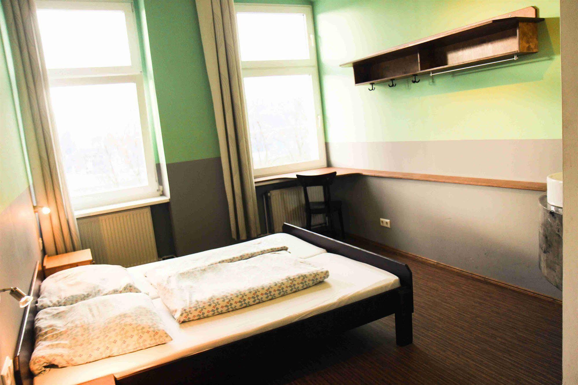 Hostel Sunflower *
