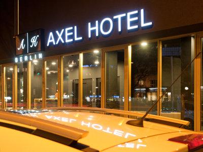 Axel - Adults Only Hotel