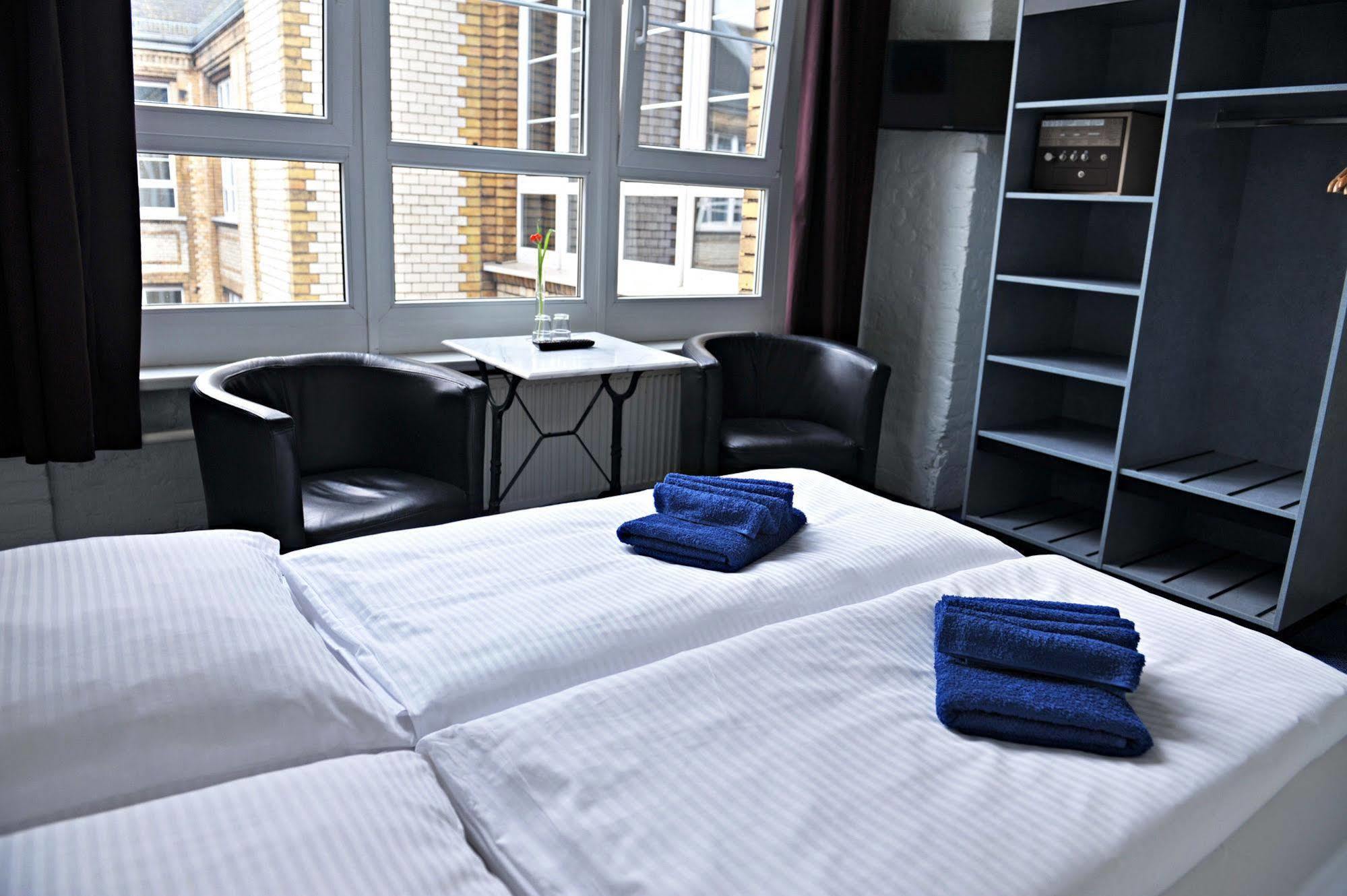 Transit Hotel