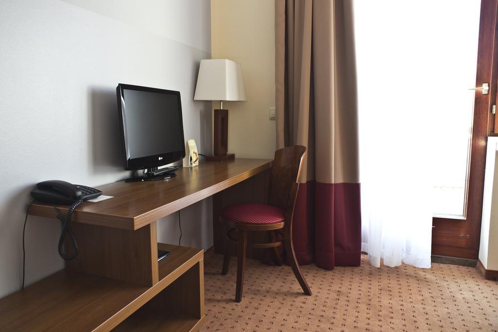 Hotel Ivbergs Messe 3*