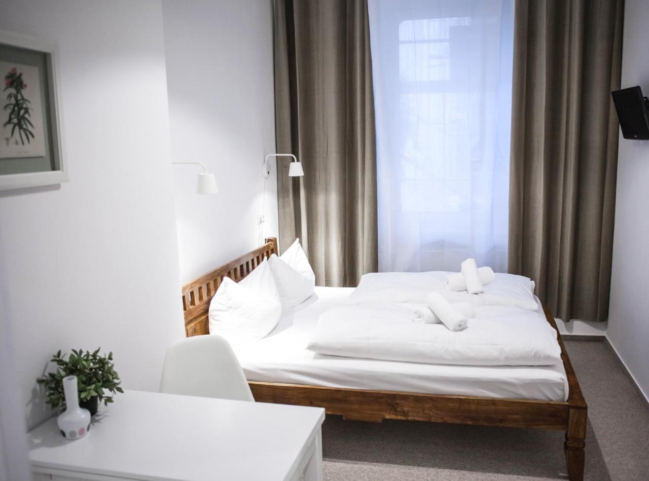 Absolut Guest house