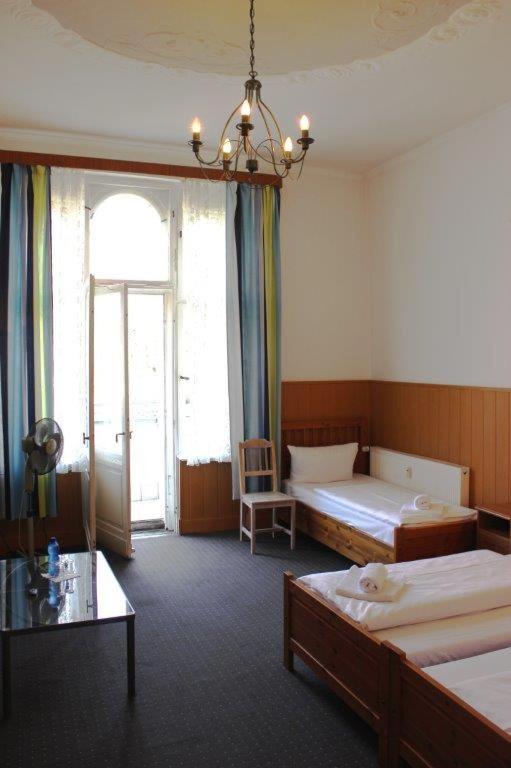 Hotel-pension Rheingold Am Kurfuerstendamm 2*