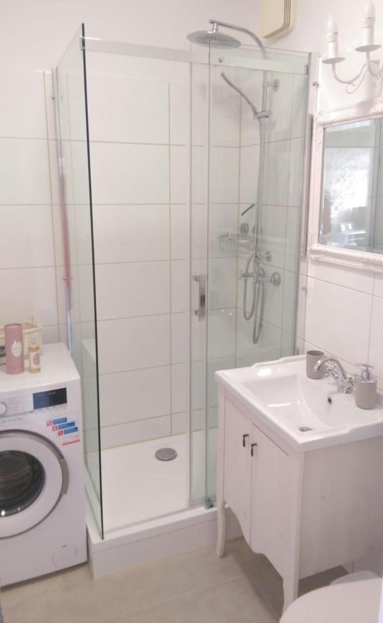 Apartment Romantic Style Alexanderplatz *