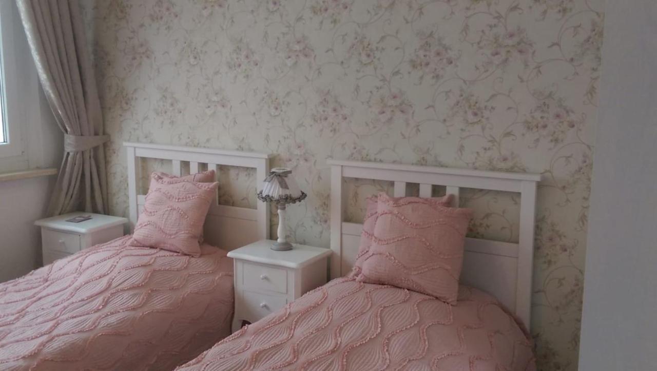 Apartment Romantic Style Alexanderplatz