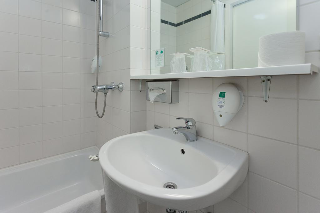 Acom-hotel Kurfuerstendamm 3*