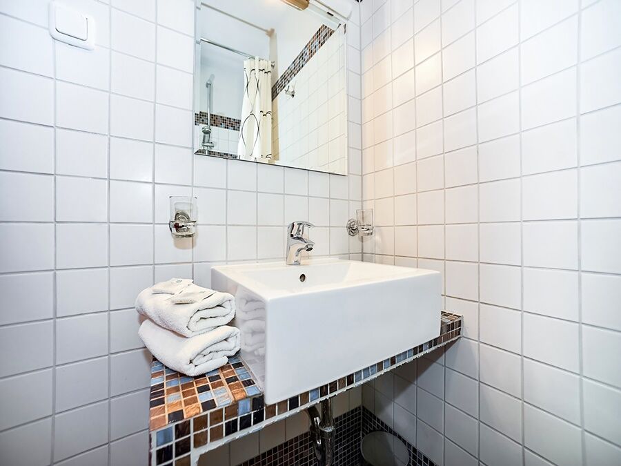 Oyo Matzbach Hotel