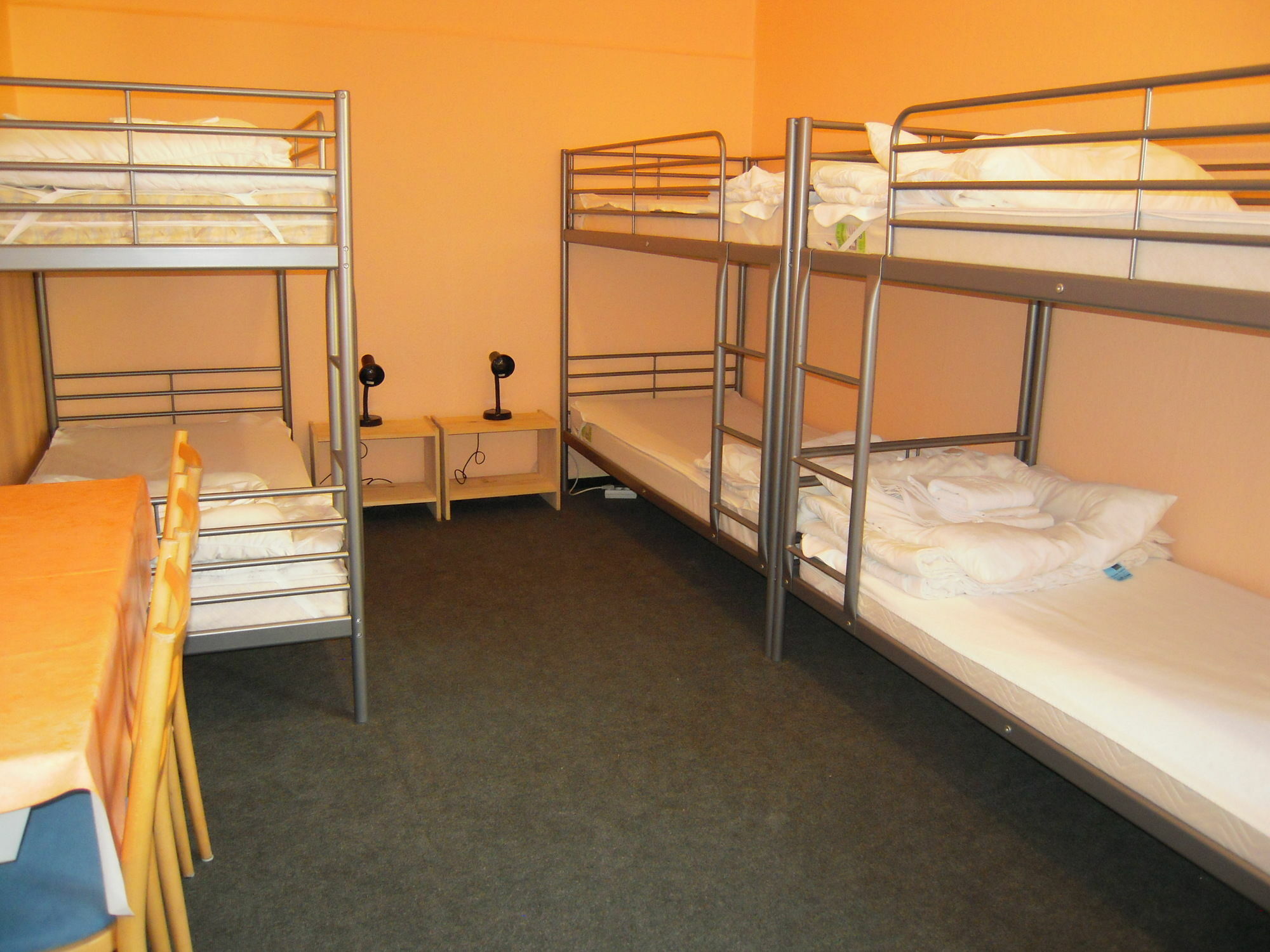 Hostel Happy Go Lucky + Berlin
