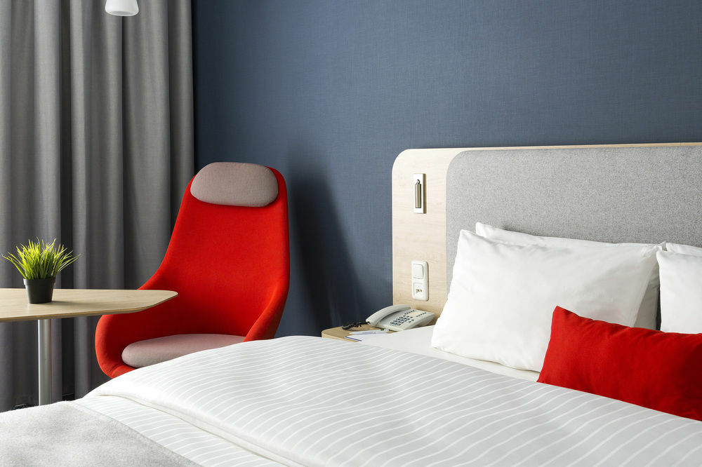 Holiday Express City Centre By Ihg Hotel 3*
