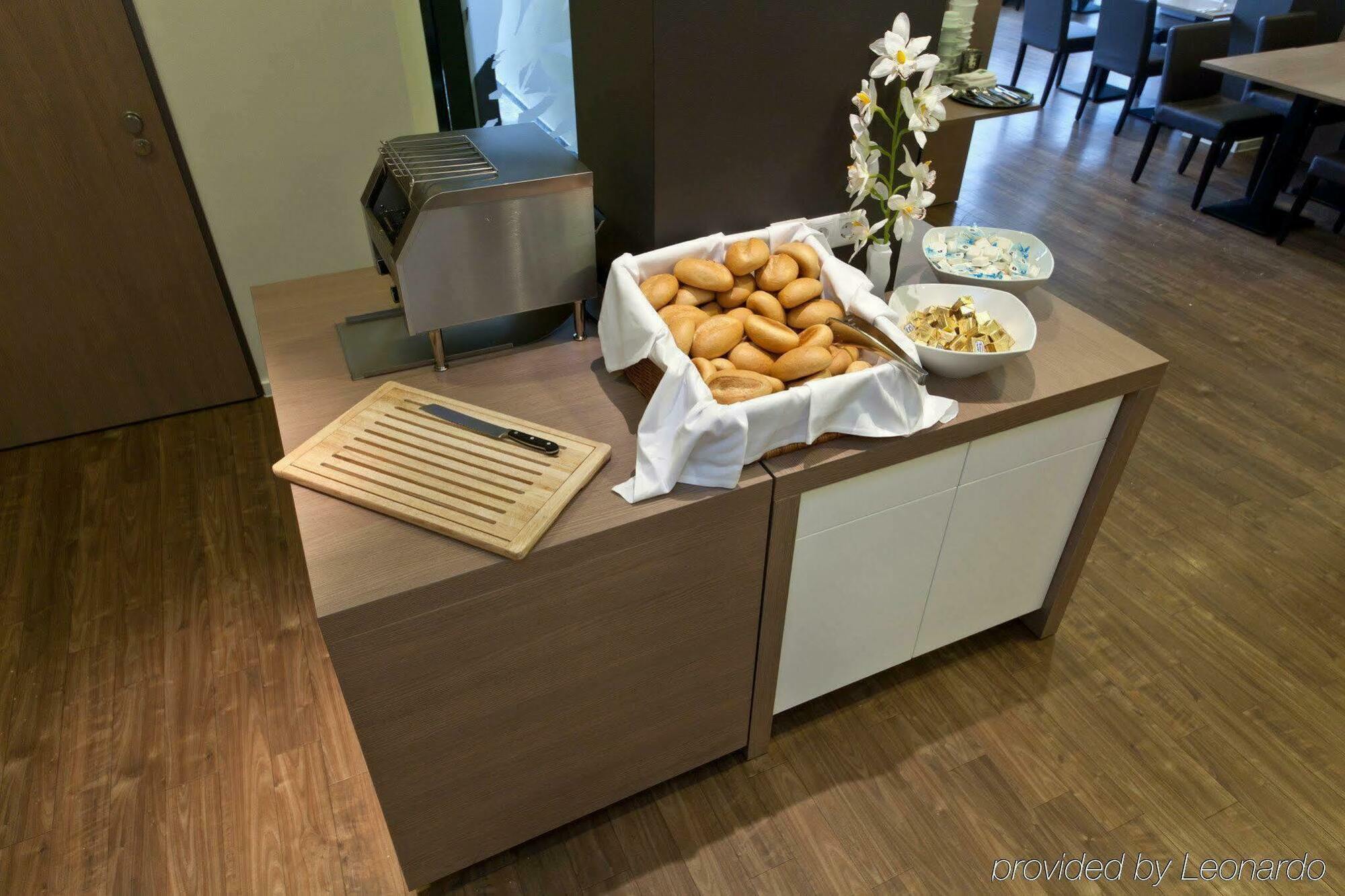 Garner - Charlottenburg, An Ihg 3* Berlim