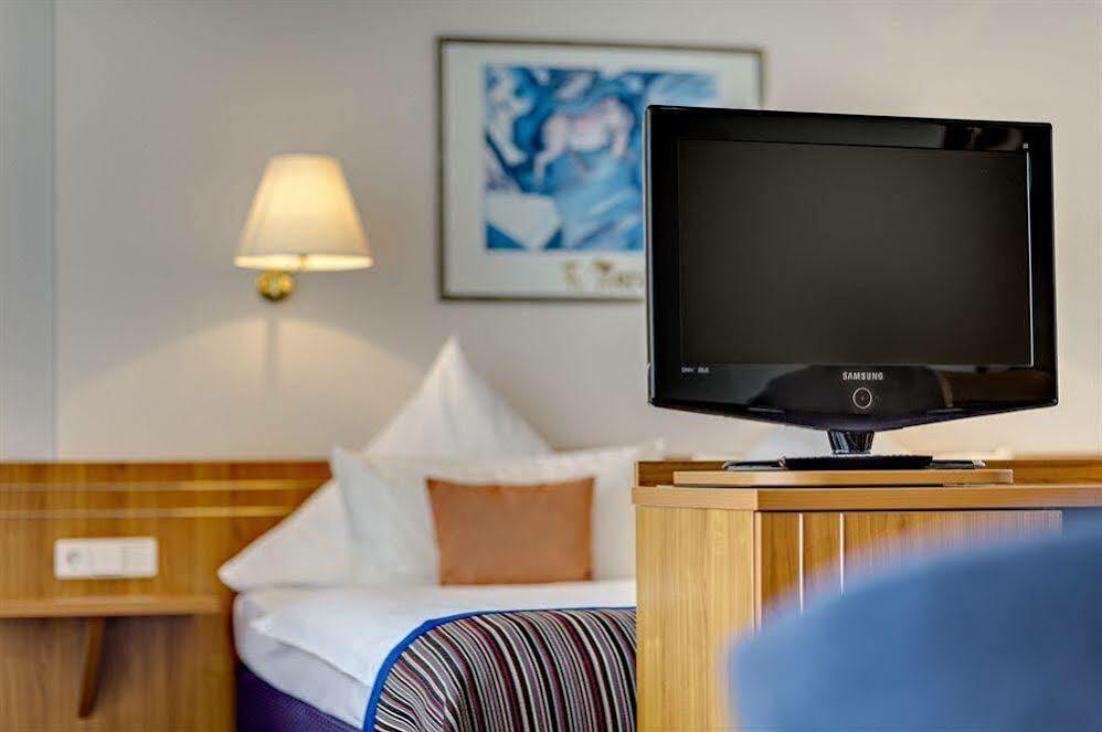 Centro West 4*