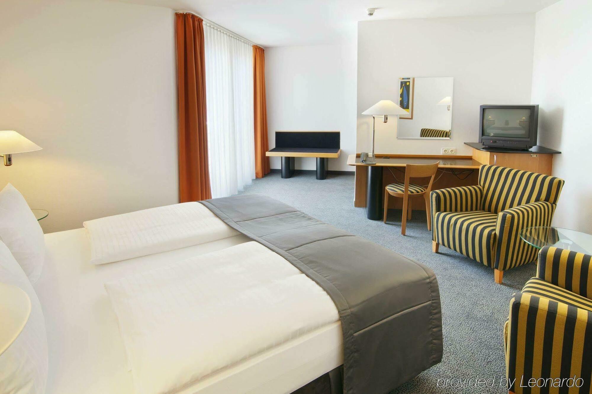 Holiday City Center East Prenzlauer Berg By Ihg 4* Berlin