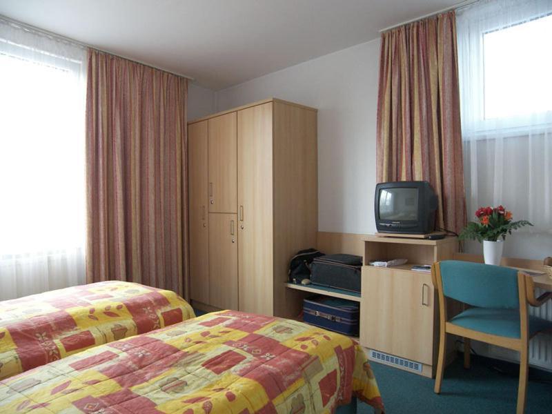 Hotel Armony & Business Center 3*