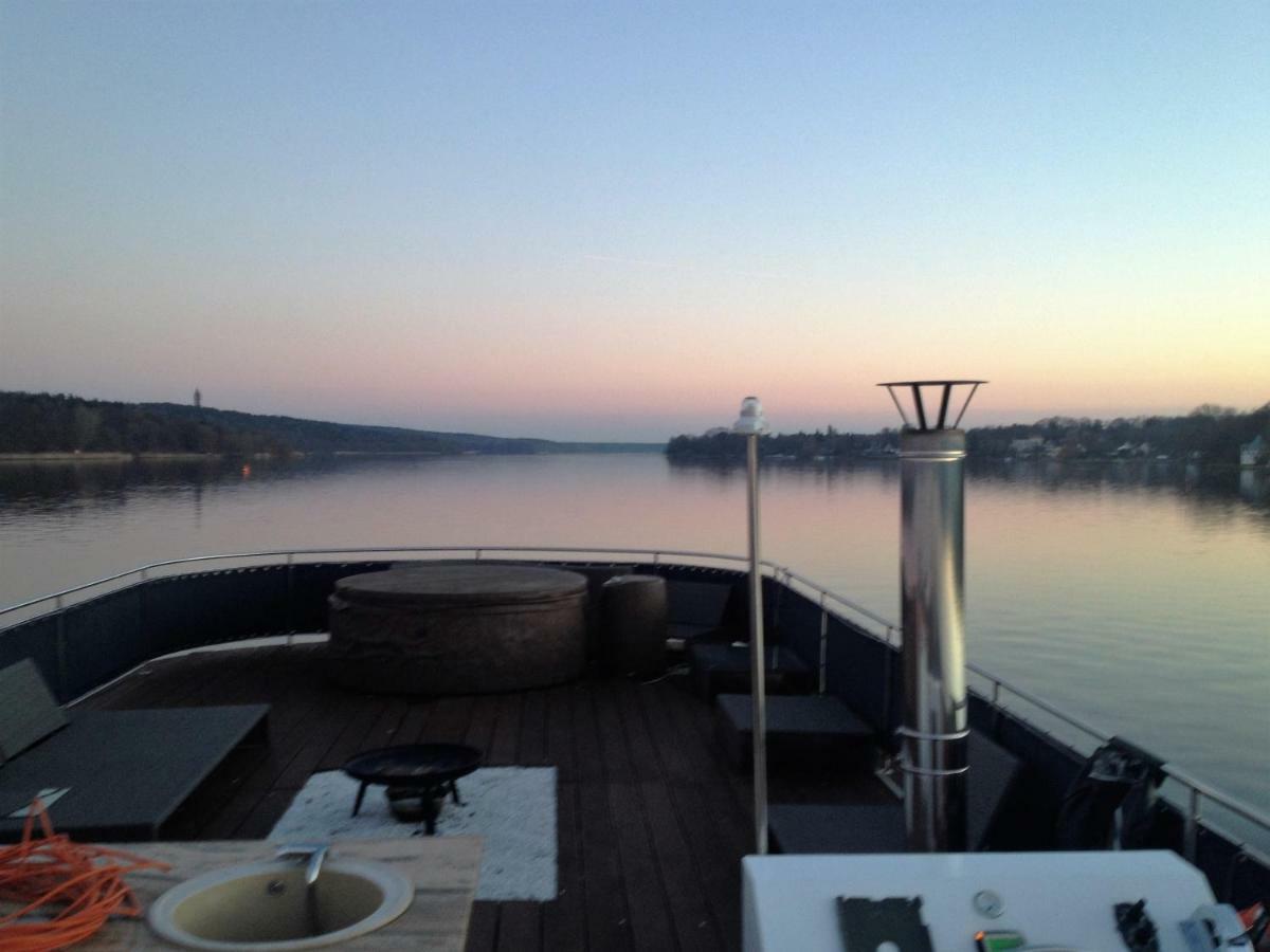 Hausboot Deluxe Botel Berlim