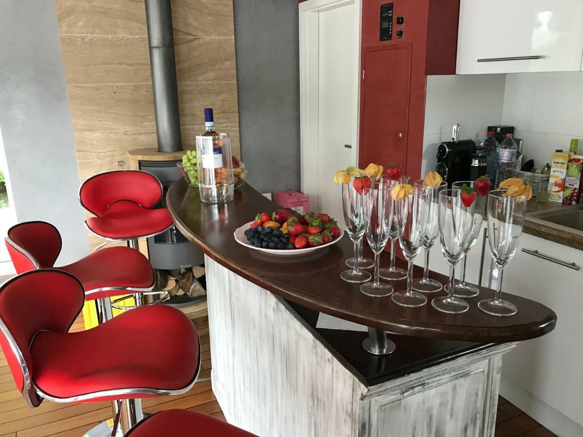 Botel Hausboot Deluxe