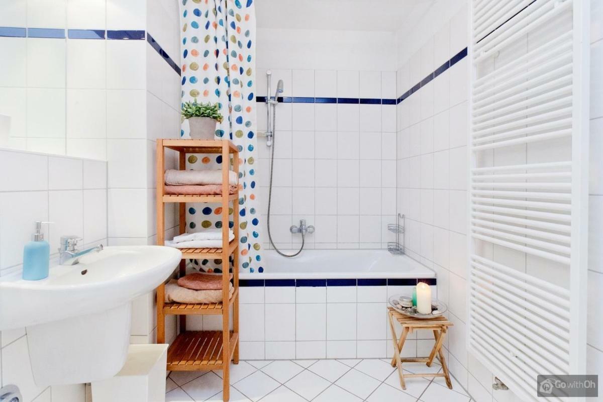 Apartment Center *