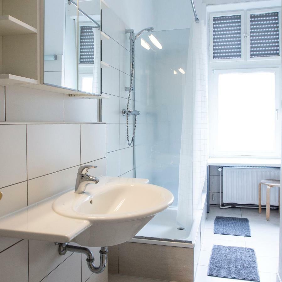 Grosses In Zentraler Lage Apartment *
