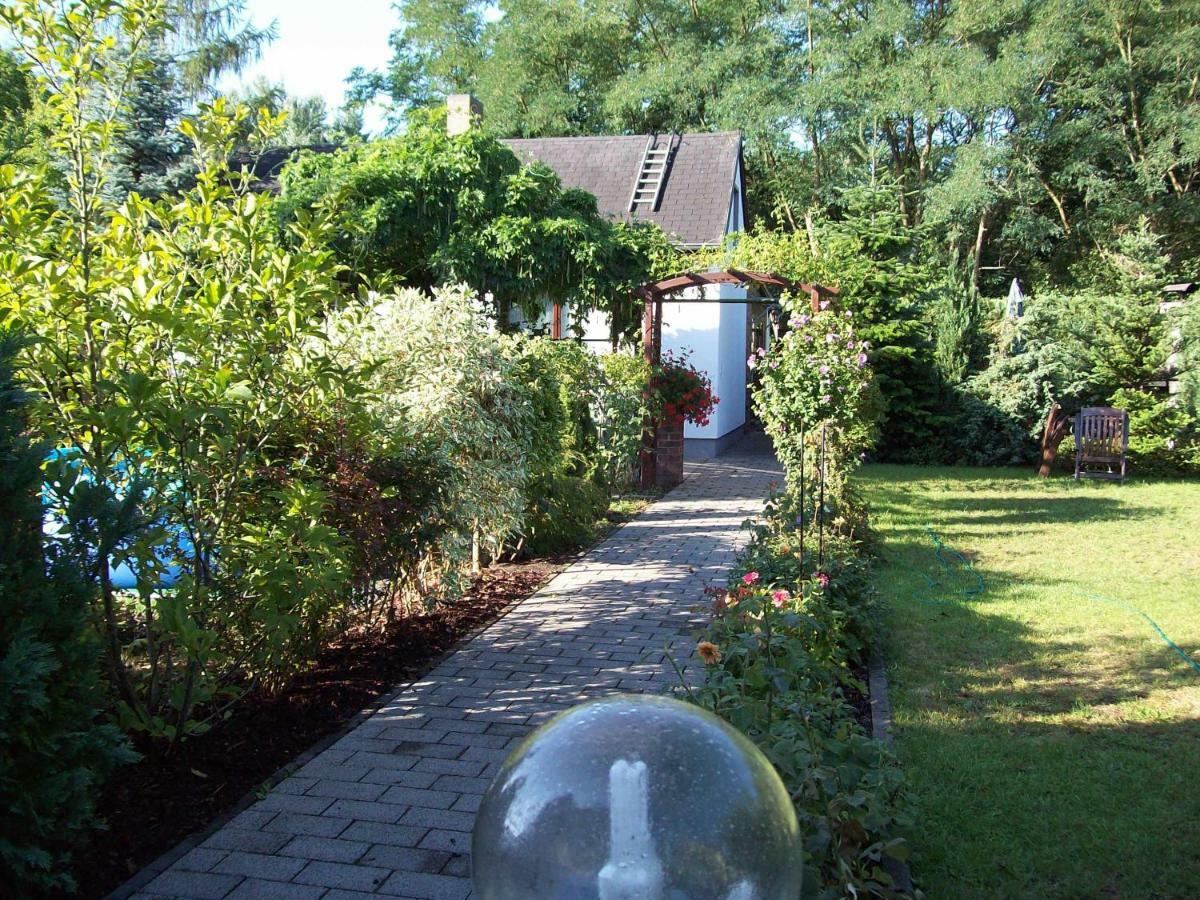 Near Centrum, Paradise * Berlim