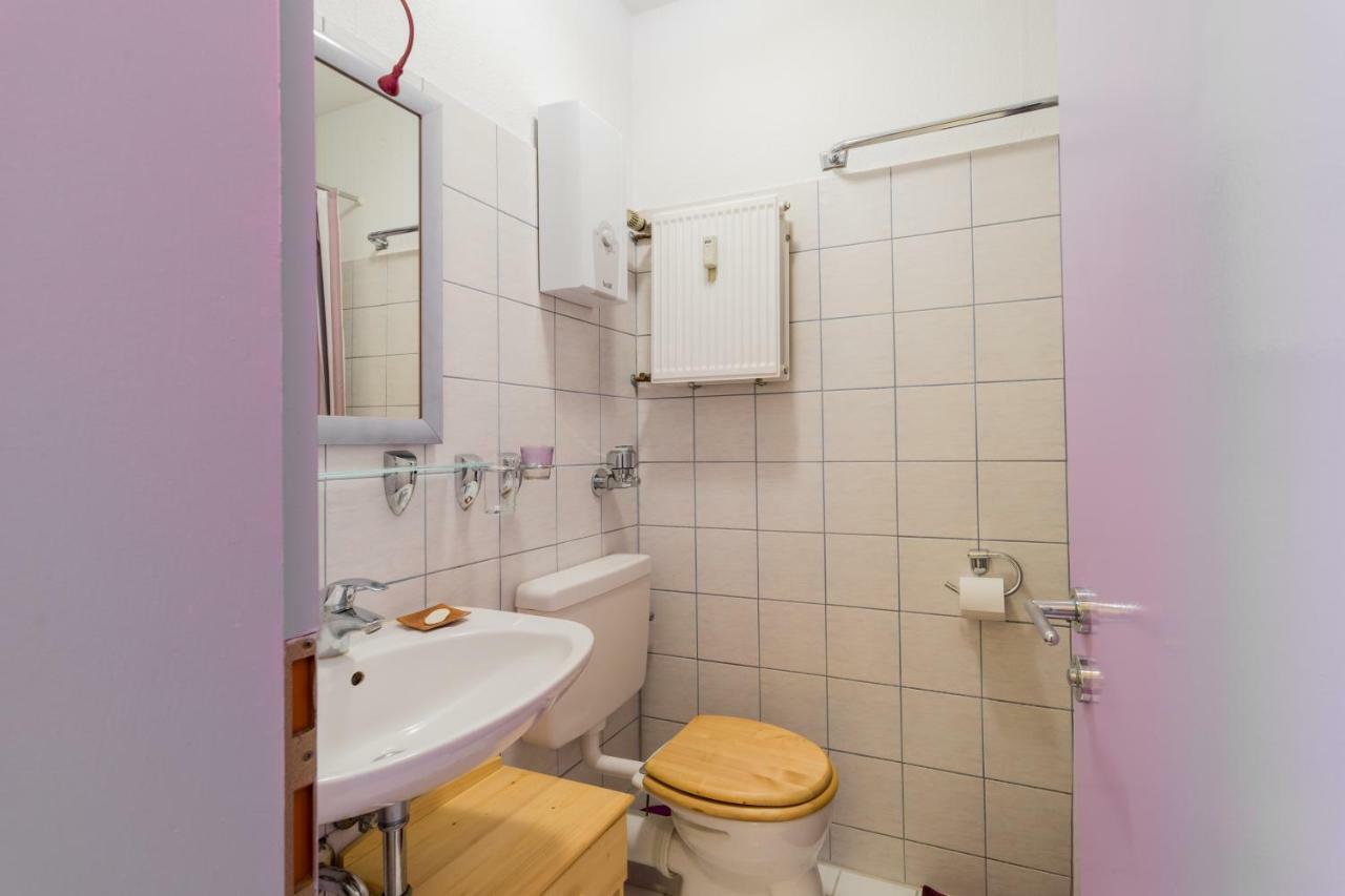 Charlotte Apartment *