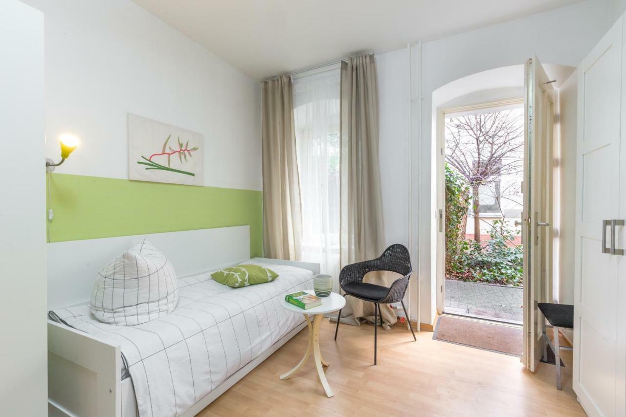 Schones 2-zimmer-apartment In Kollwitzplatz-nahe Apartment *