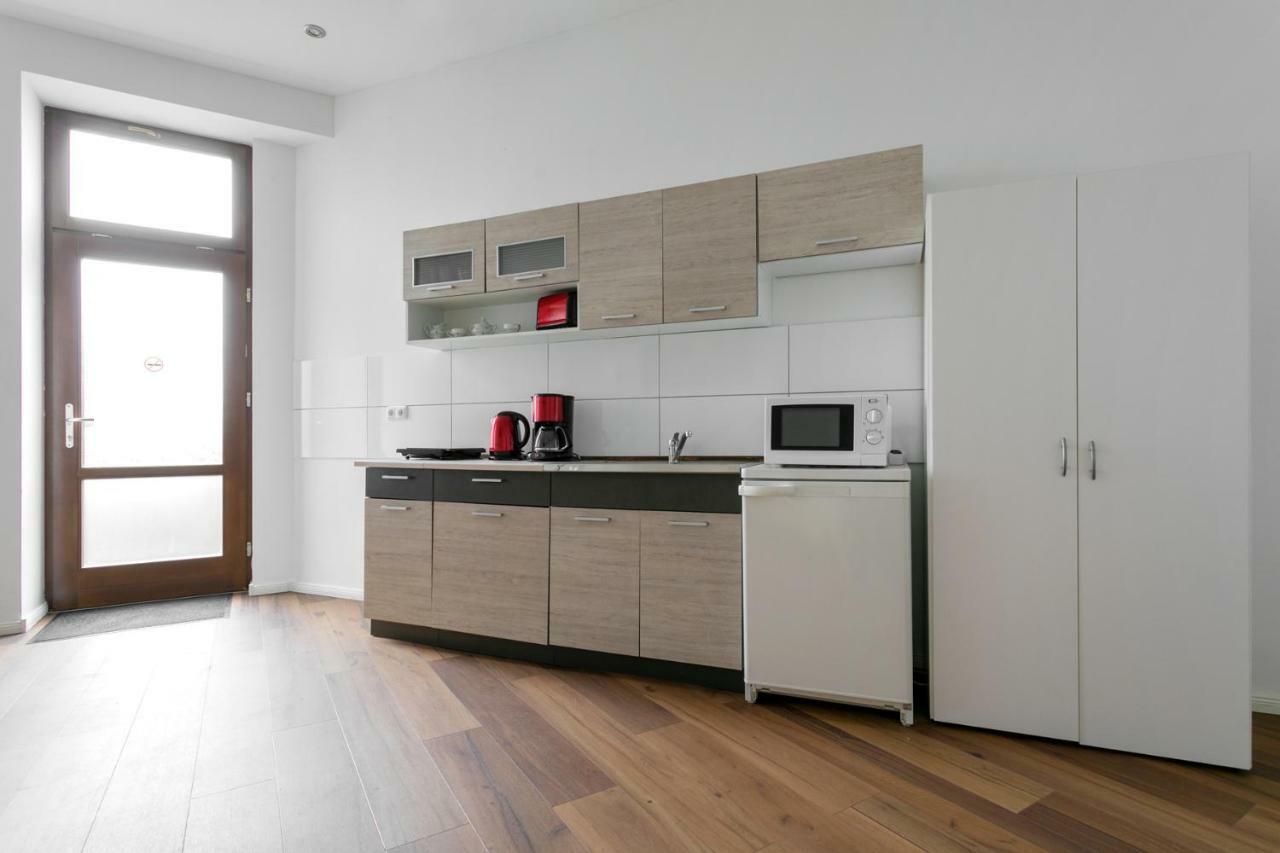 City Studio For 4, Near Sonnenallee Apartment