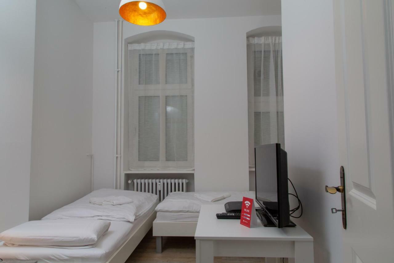 Pandoras * Berlin