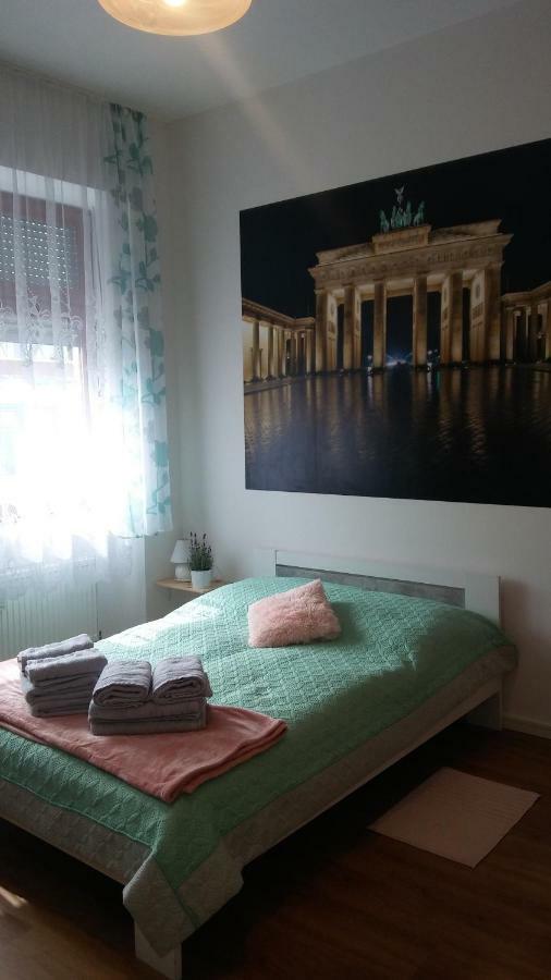 Apartment 3 *