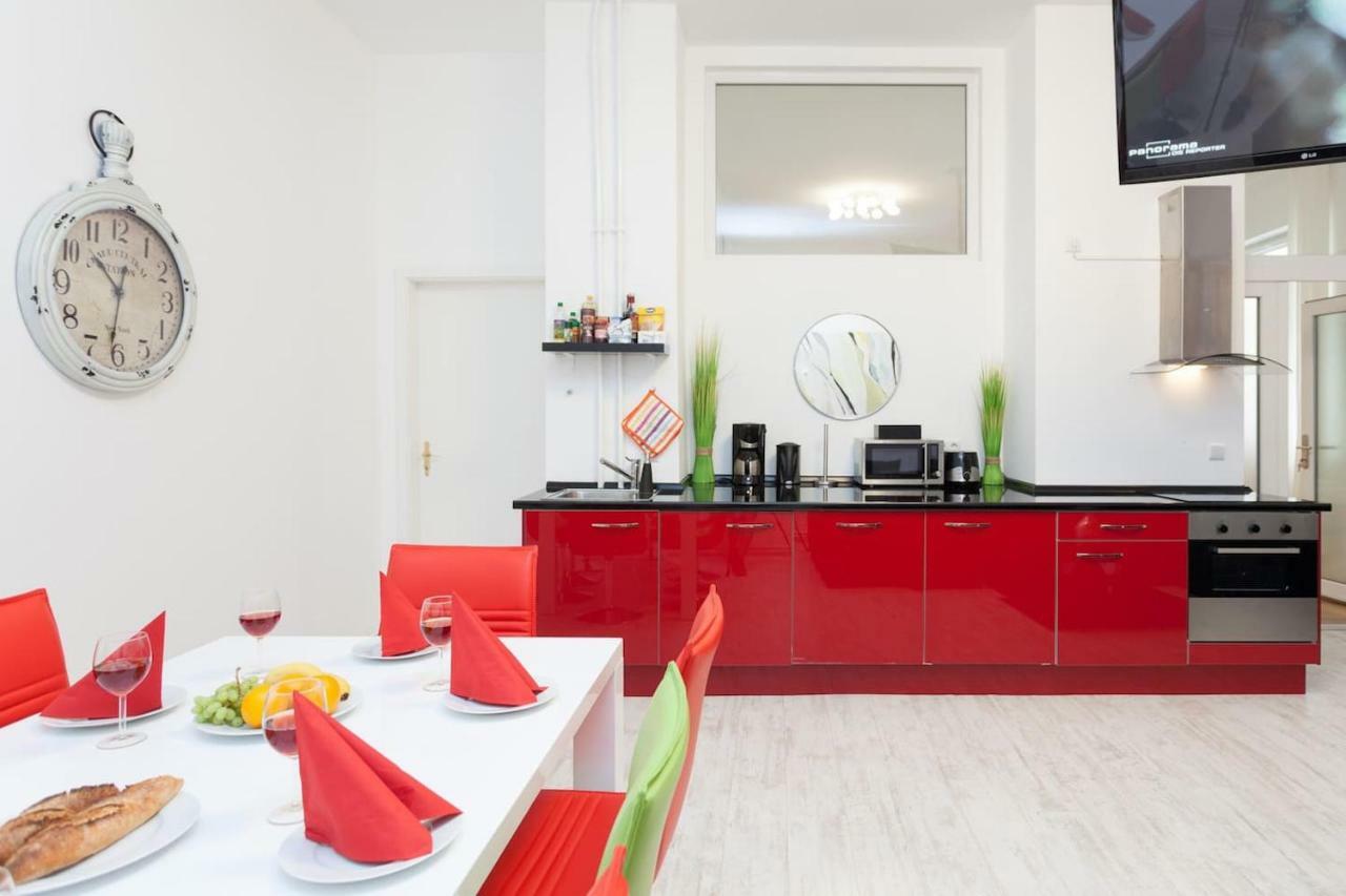 Labyrinth Apartment *