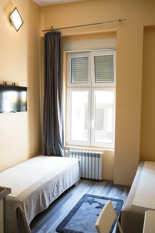 11 By Lorenc Guest house *