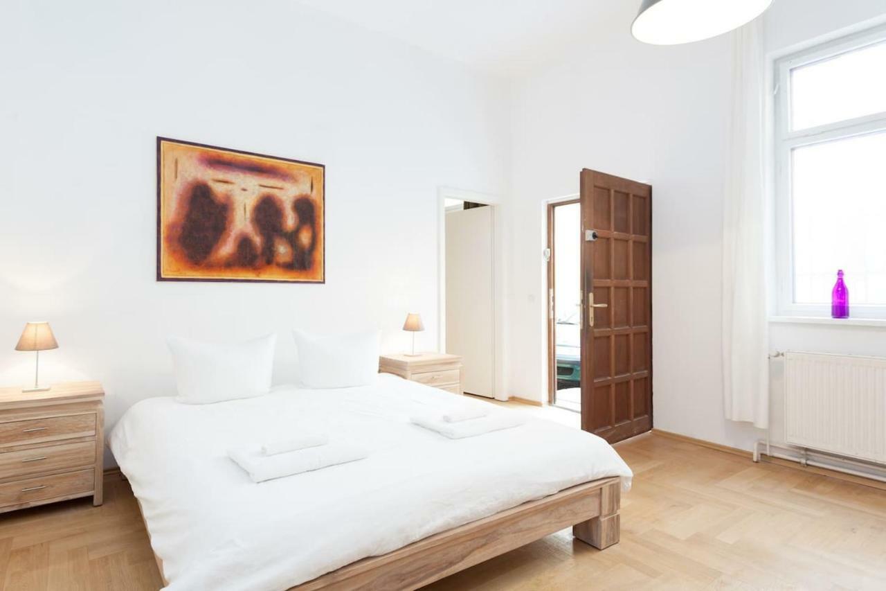 Labyrinth Apartment *