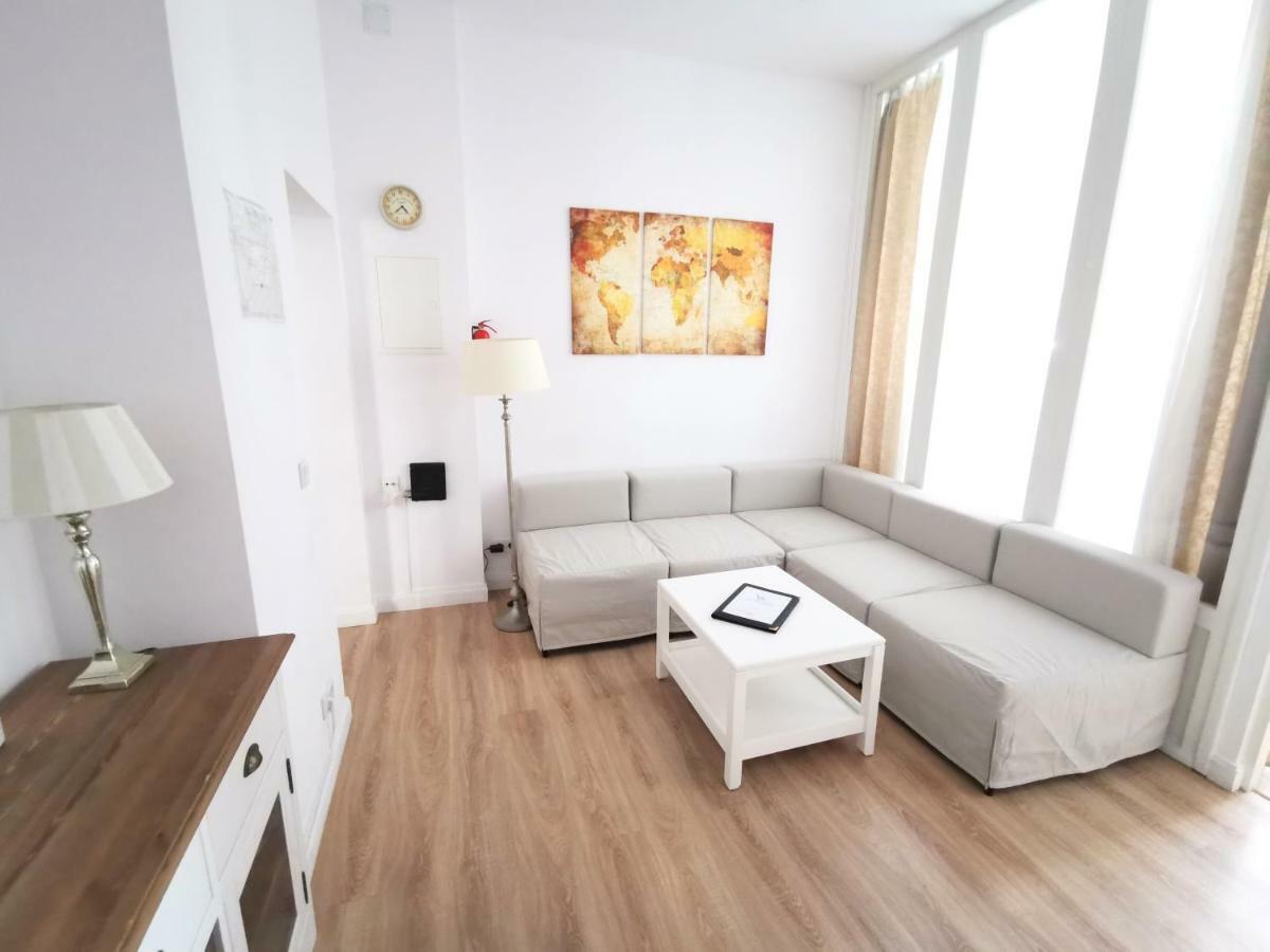 Fritz By Rockchair Apartments L Superhost Status L 3 Bedrooms Boxspringbeds 2 Bathrooms 2 Kitchen - Cozy Family & Business Flair Welcomes You! *
