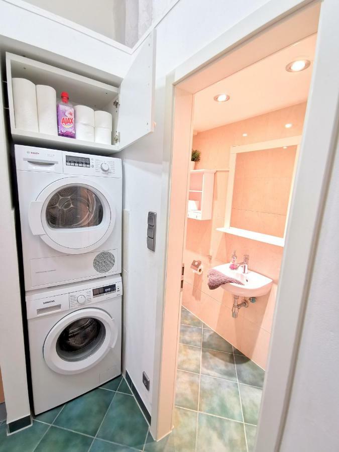 Gastein By Rockchair L Superhost Status L 2 Bedrooms Boxspringbeds 1,5 Bathrooms - Cozy Family & Business Flair Welcomes You! Apartamento