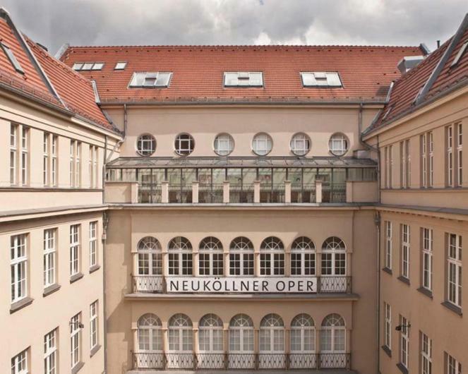 Mal Anders Erleben - Hier Tobt Leben Apartment