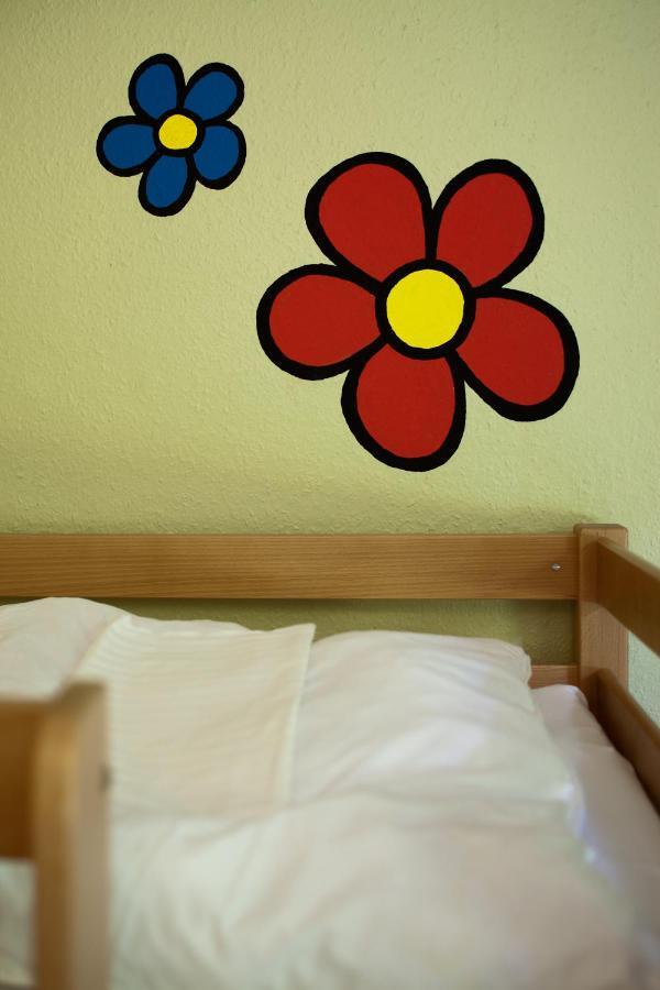 Hostel U *