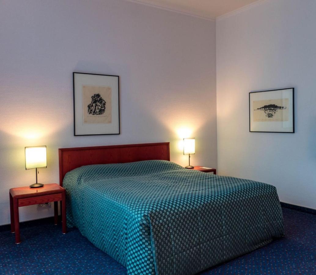 Hecker's Kurfuerstendamm Berlin