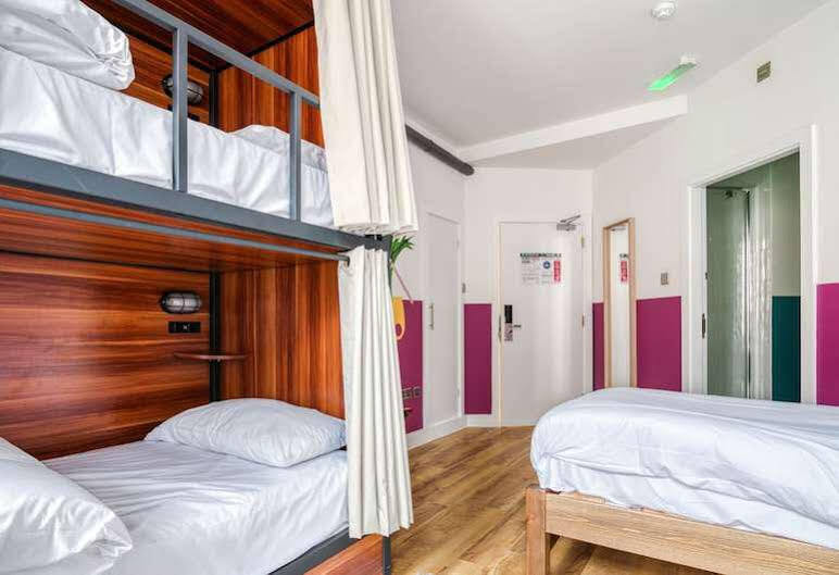 Hotel Selina West