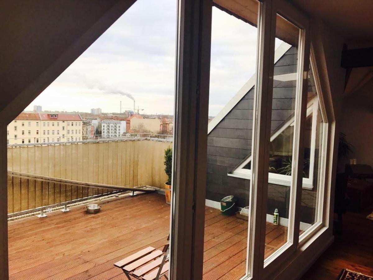 Helle Dachgeschosswohnung Fuer 8 Personen In Zentraler Lage * Berlin