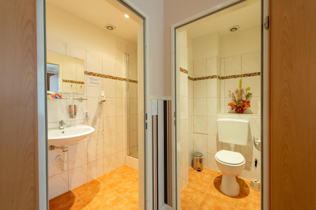 Dahlem Guest house